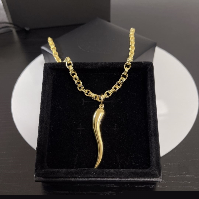 Ch**me He**ts necklaces